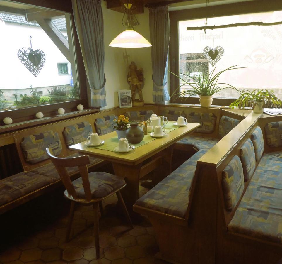 Pension Gasthof Zum Lamm Bischofsheim an der Rhon Bagian luar foto