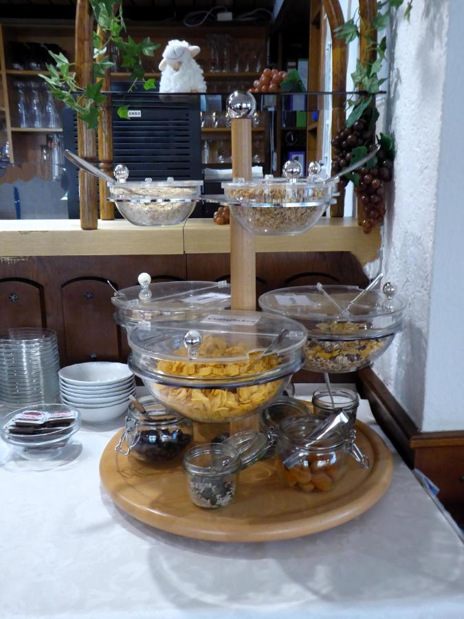 Pension Gasthof Zum Lamm Bischofsheim an der Rhon Bagian luar foto