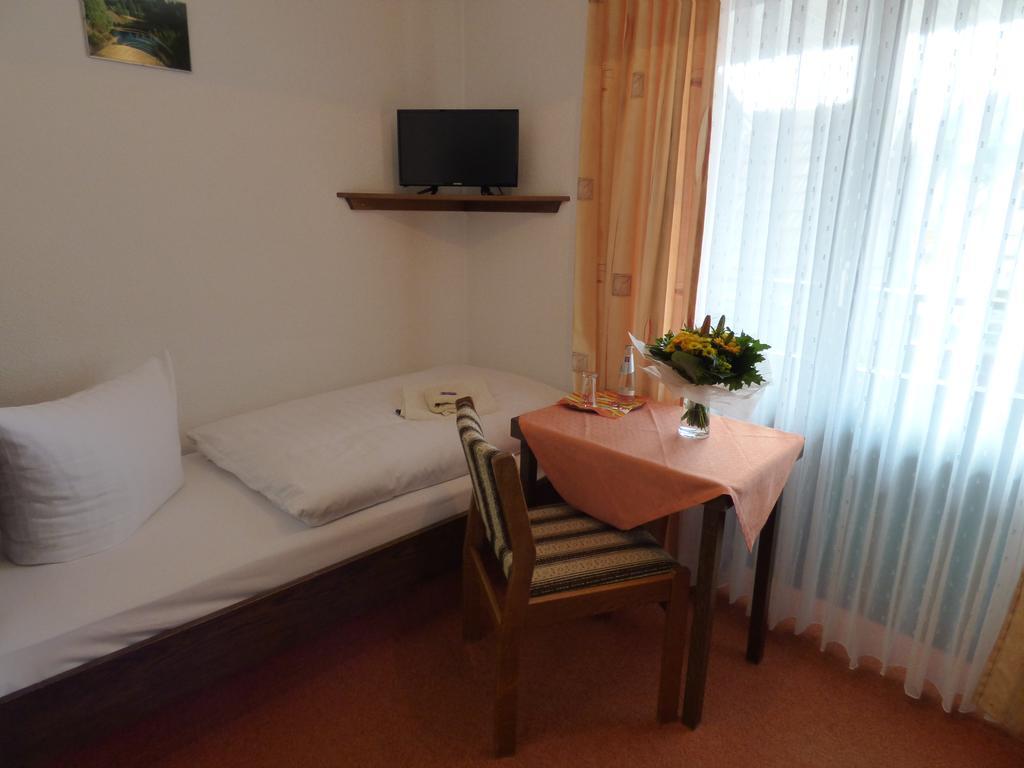 Pension Gasthof Zum Lamm Bischofsheim an der Rhon Bagian luar foto